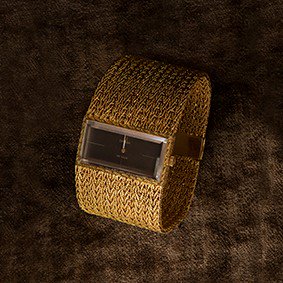 KunstWeekend's tweet image. De Glazen Kast bezit een uitgebreide verzameling van moderne kunst en een verfijnde collectie van bijzondere sieraden (van vroeg 19e-eeuws tot hedendaags) Tijdens het Kunst &amp;amp; Antiek Weekend zullen zij een deel van hun prachtige collectie tonen, in samenwerking met Ravage