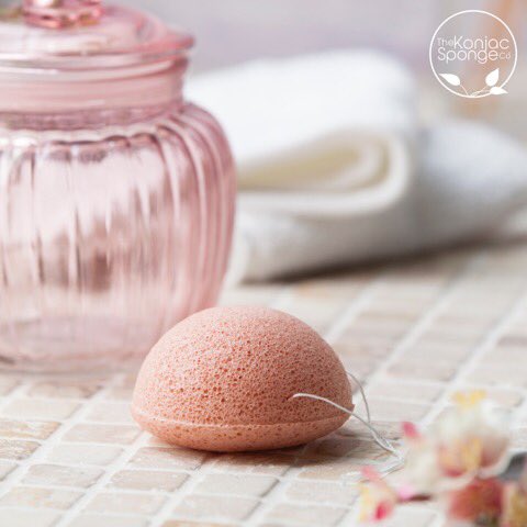 littleknownbox's tweet photo. One of our ‘must have’ beauty accessories, the @Konjacsponges Facial Sponge. The sponges deeply cleanse, exfoliate &amp; refine to give a radiant complexion. 💛 #konjacsponge #facialsponge #thekonjacspongecompany #konjacspongecompany #konjac https://t.co/UTRar2W0fb