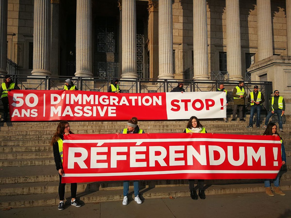 "50 ans d'immigration massive : STOP !" - Les #GiletsJaunes se révoltent et réclament un Référendum d'Initiative Populaire pour mettre fin à l'invasion migratoire !