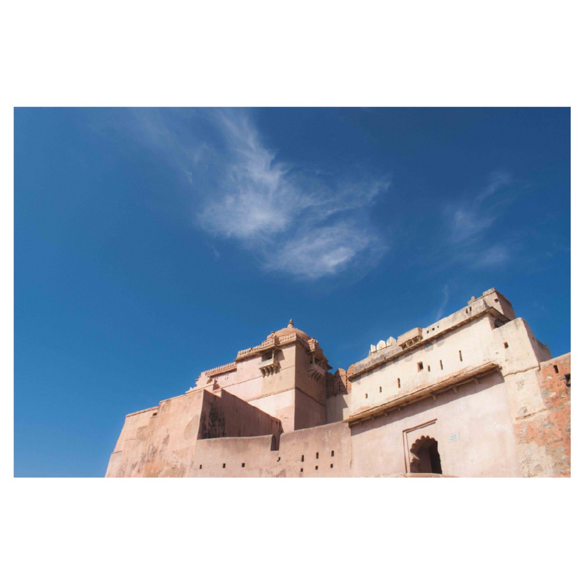 meetaksh_sengwa's tweet photo. KUMBHALGARH
.
.
.
.
#travelphotography #architecture #nationalgeographic #natgeo #cityscape #castle #india #cityscapes #castleclash #indianphotography #cityscapesnyc #fortress #photography #indiapictures #cityscapephotography #fort #castles #indiaclicks #city #travel #indian https://t.co/jfPQ77RmDB