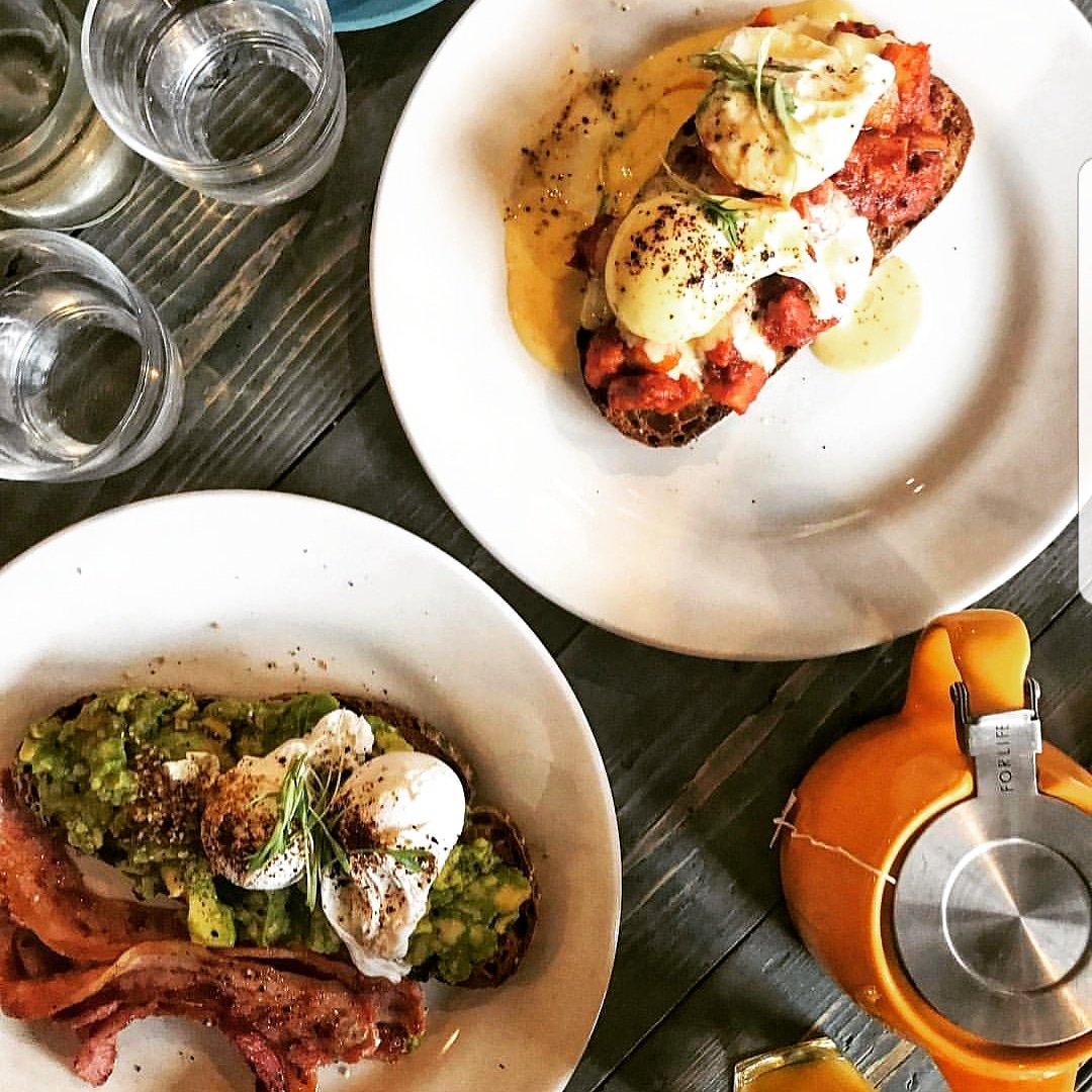 The bacon - crispy. The yolks - runny. The tea - English Breakfast and absolutely essential. Brunch up in Balham and Putney, people.

#putney #balham #TheDynamo