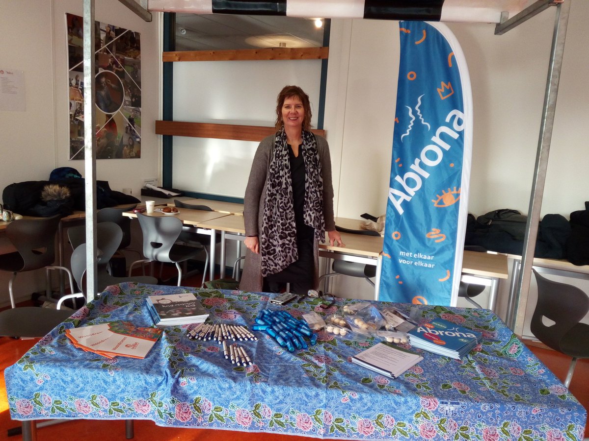 MarjorieJonge's tweet photo. Samen met collega Heleen staan we op #Dulon ROC in Ede op de open dag MZ opleiding Persoonlijk Begeleider te vertellen wat Abrona jou kan bieden. VEEL! #werkenbijabrona #Abrona #BBL #stage #werkenindezorg https://t.co/wuvAt4mCMJ