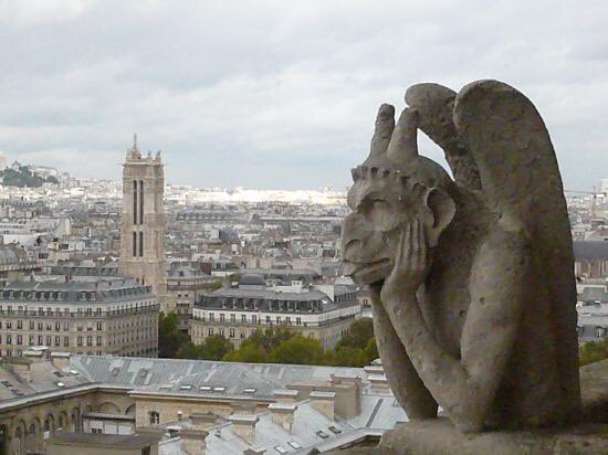 OsaLicenciosa's tweet photo. Vengo a fastidiar vuestro enamoramiento parisino. Ni son gárgolas ni son medievales. Son del XIX, del loco Le Duc, y tienen un Nombre maravilloso: quimeras. https://t.co/TQ5xwxytSL