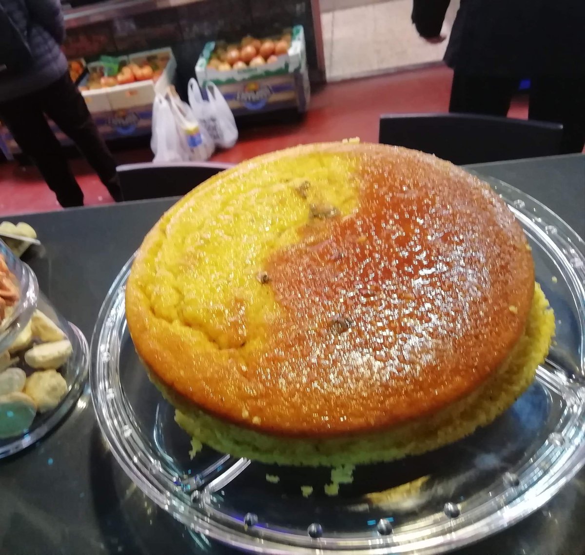 MundoArepa's tweet photo. Toda una tentacion, ven a probar nuestra tarta de mojito. #Mercadodelacebada https://t.co/8tCjoo8NxR