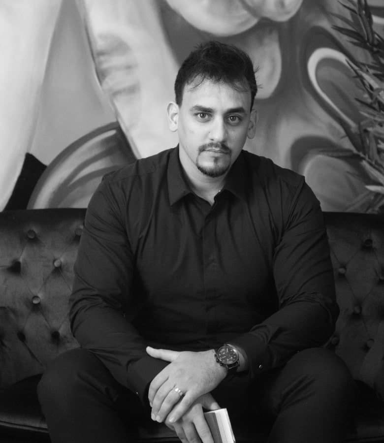 Airdrops8Hunter's tweet image. Imad Labbadi , Founder &amp;amp; CEO of VECAP is an entrepreneur with experience in strategic conception and business development. 8 years of Experience in start up - tech Industry. 
#vecap #ICO #Crowdsale #Bitcoin #Blockchain #ETH #TokenSale