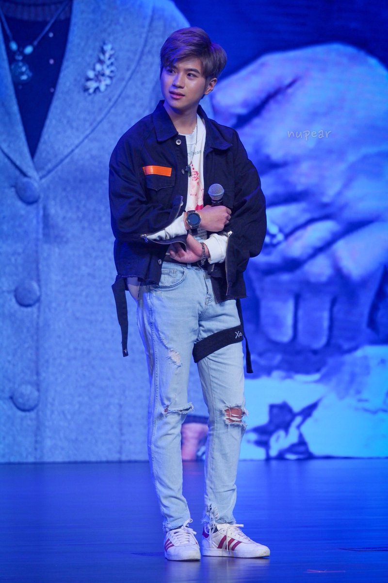 Rabbits_ie's tweet photo. 只有一眼，便已足够
因为，爱❤️
是藏不住的，闭上嘴巴
眼睛也会说出来
💚💙💚💙💚🔒
#TinCan 
#2wish
 #ManPlan 
#MeanPhiravich https://t.co/FWdTdxMkfN