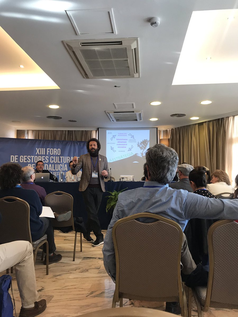 encarnalago's tweet photo. @Corresponsables #redponsable #buenaspracticas @GECA_andalucia que placer escuchar a kiko Aguilera y con experiencia tan bien presentada. #foroGECA #creacioncolectiva #alianzas https://t.co/77rP0vxhPm