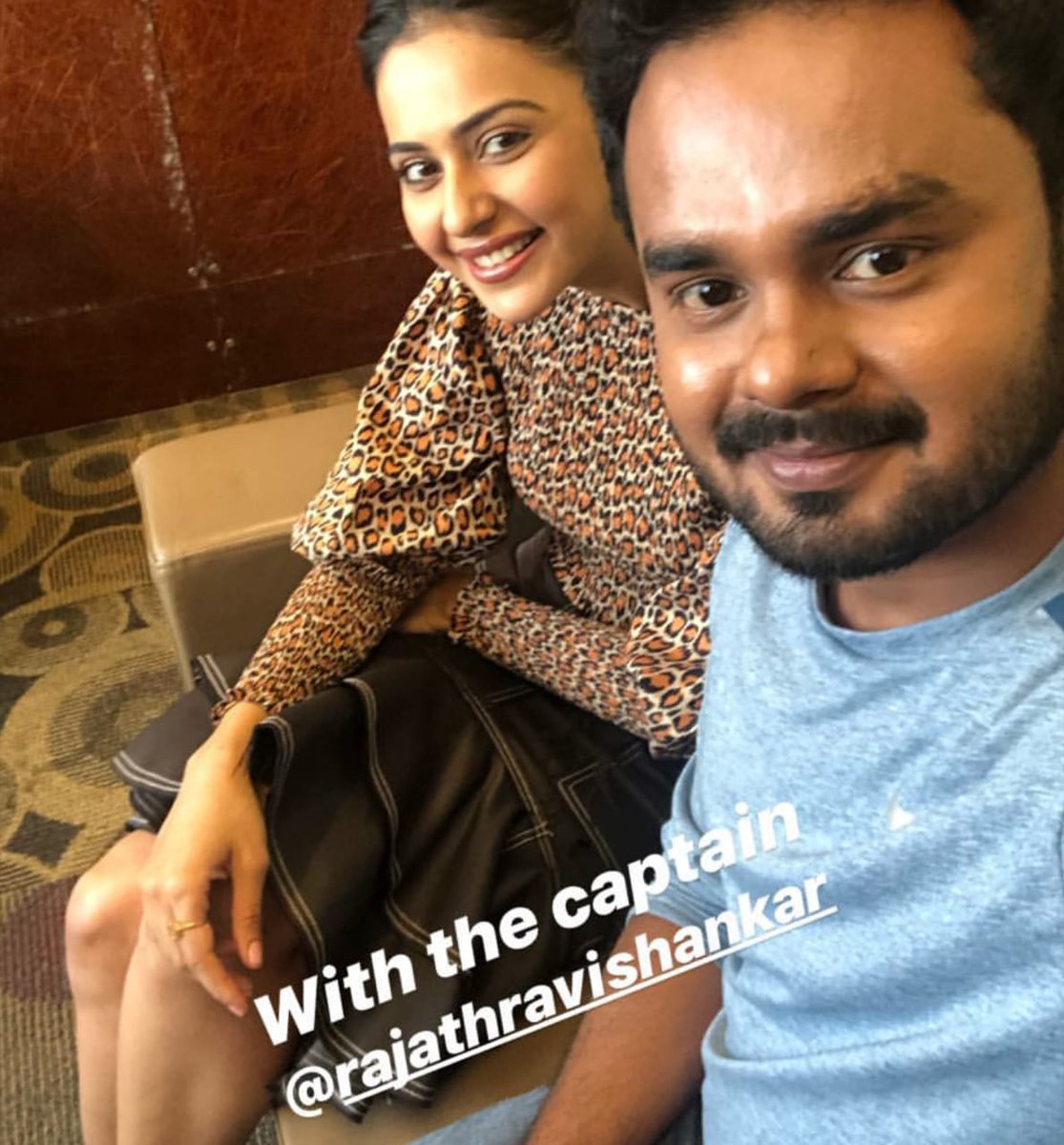 KarthiUpdates's tweet image. Here is @Rakulpreet With The Captain Of #Dev @RajathDir, Promotion Begins in Full Swing &amp;amp; Film Gears Up For February Release.

#DEVfromFebruary 

@Karthi_Offl @Rakulpreet @RajathDir @DevTheMovie @DevTMF_Offl