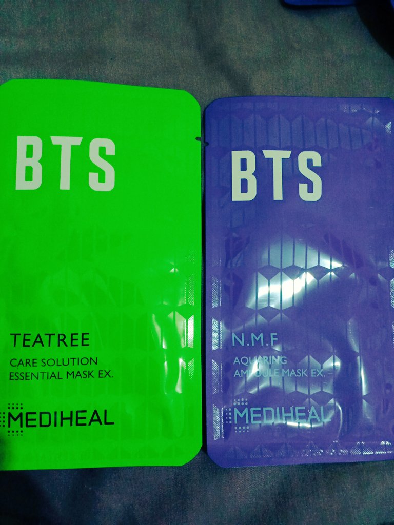devyae's tweet photo. Special for u~
💜MEDIHEAL X BTS💜
- Teatree care solution essential mask (5)
- N.M.F aquaring ampoule mask (5)
- Photocard BTS (14) 
Only 260k!! For serious buyers please dm me thank you💜
#BTS 
#BTSLoveYourselfSG 
#BTSinSG 
#medihealxbts https://t.co/XBpjT4ZnqR