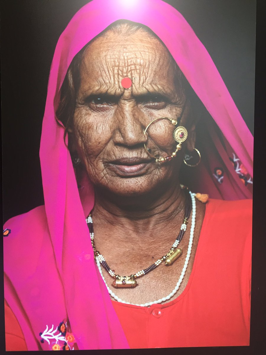 Cathy_Excoffier's tweet photo. #ve19 magnifiques portraits de femmes et parcours sublimes par @Yann_A_B #Rennes https://t.co/cQXddy8Gah