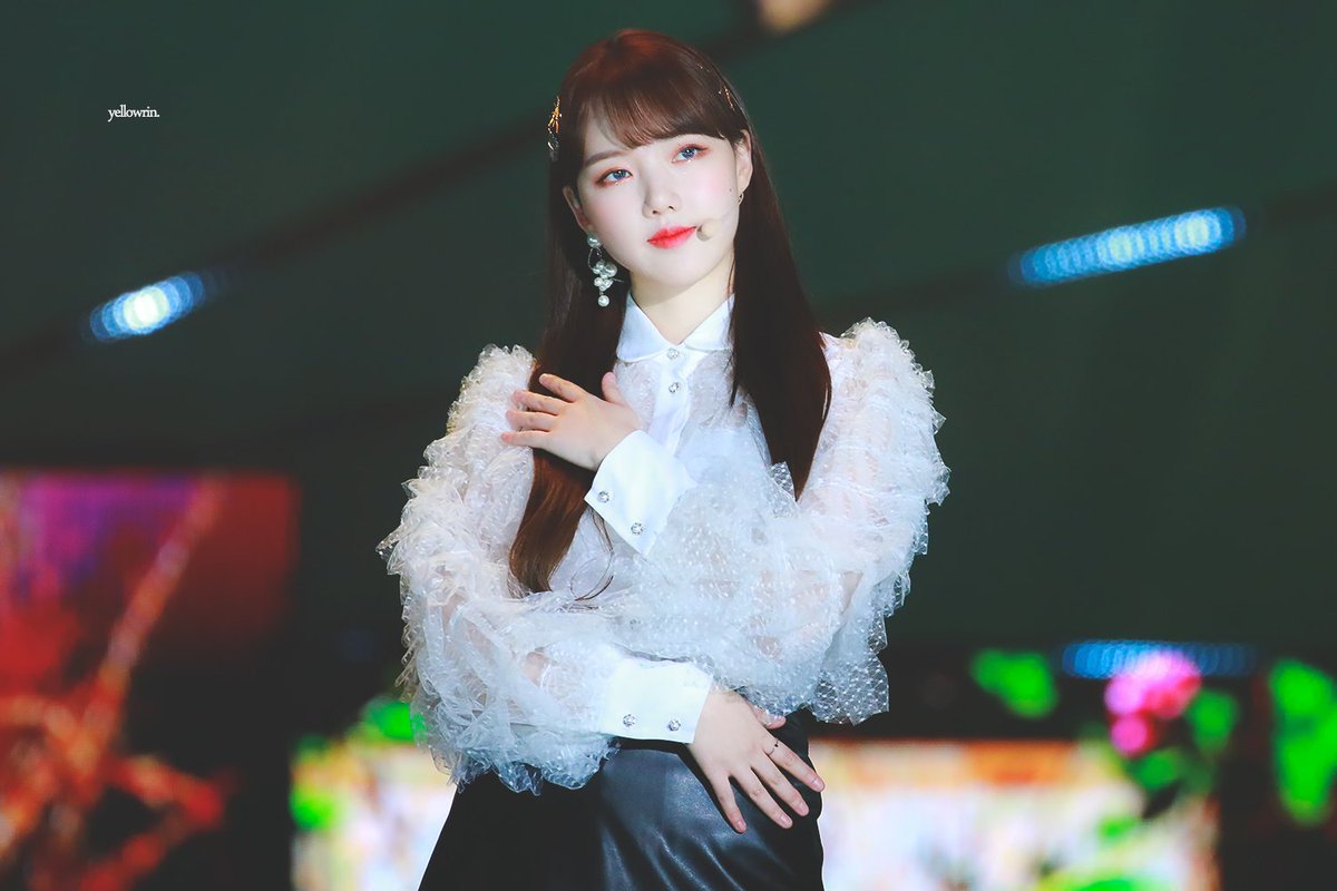 denever29's tweet photo. 190115 Gfriend Yerin at Seoul Music Award 2019

#예린 #barbie_Rin
#여자친구_해야 #GFRIEND 
#Time4GFRIEND 
#4EVERwithGFRIEND 
#Time_For_Us #sunrise https://t.co/nrjQgRQMME