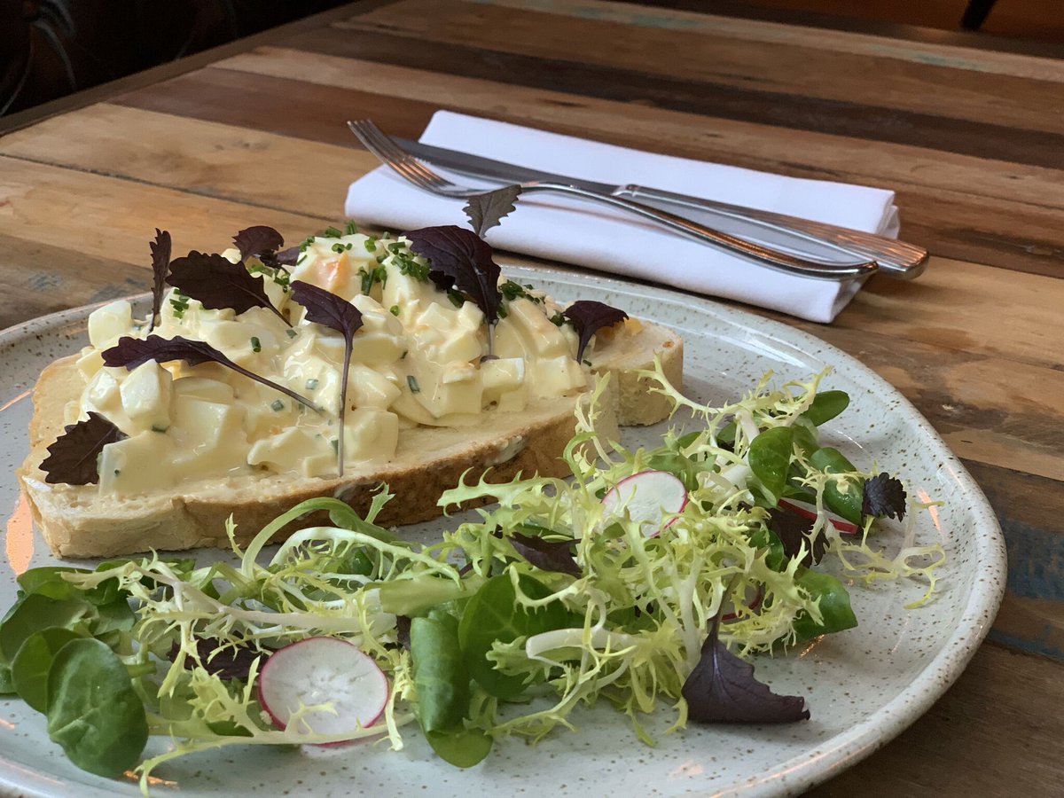 WOODKRAFTChelt's tweet image. Veggies! We have loads of vegetarian options on our menu - try our smokey egg mayonnaise or pan fried gnocchi! #VegetarianMenu