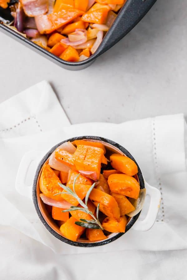 rachelcooksblog's tweet photo. These maple mustard roasted sweet potatoes and shallots will be the star of any dinner and are a cinch to make. You’ll be eating these like candy! Recipe: https://t.co/yHTNlzuBkg #maplemustard #roastedsweetpotatoes #shallots #sidedish #healthysidedish #easyrecipes #easyside https://t.co/3L05xaSBoA