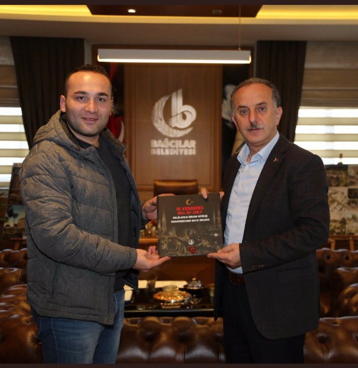 CopGazi's tweet photo. Değerli başkanımız abimiz sayın @LokmanCagirici bağcılarımıza hayırlı uğurlu olsun. Rabbim hizmetlerinizin devamını getirsin İNŞAALLAH.... #tekvatan #tekbayrak #tekdevlet #tekmillet 🇹🇷🇹🇷🇹🇷 https://t.co/gpKQ2CMCRz