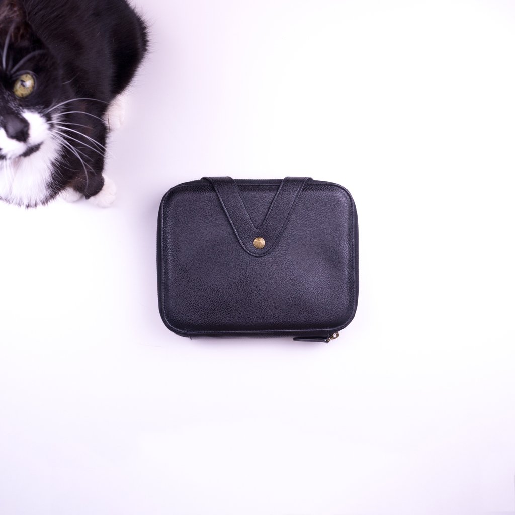 BDBags's tweet image. We had a visitor on shoot last night. Sadly Molly the cat isn't available on our website, but our bags are.
-
beyonddefinition.co.uk
-
#beyonddefinition #Venture #colostomy #ileostomy #urostomy #crohns #colitis #ibd #ostomy #ostomate #stoma #caturday