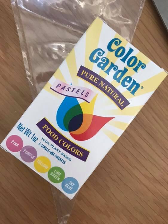 KatesSafeSweet's tweet photo. We are proud to offer @colorgardendyes natural food coloring in our baking boxes 🌷🌺🌸🌼🌱 #plantbased #naturaldye #top8free #colorgarden #artificialdyefree https://t.co/T6MHBJRaCp
