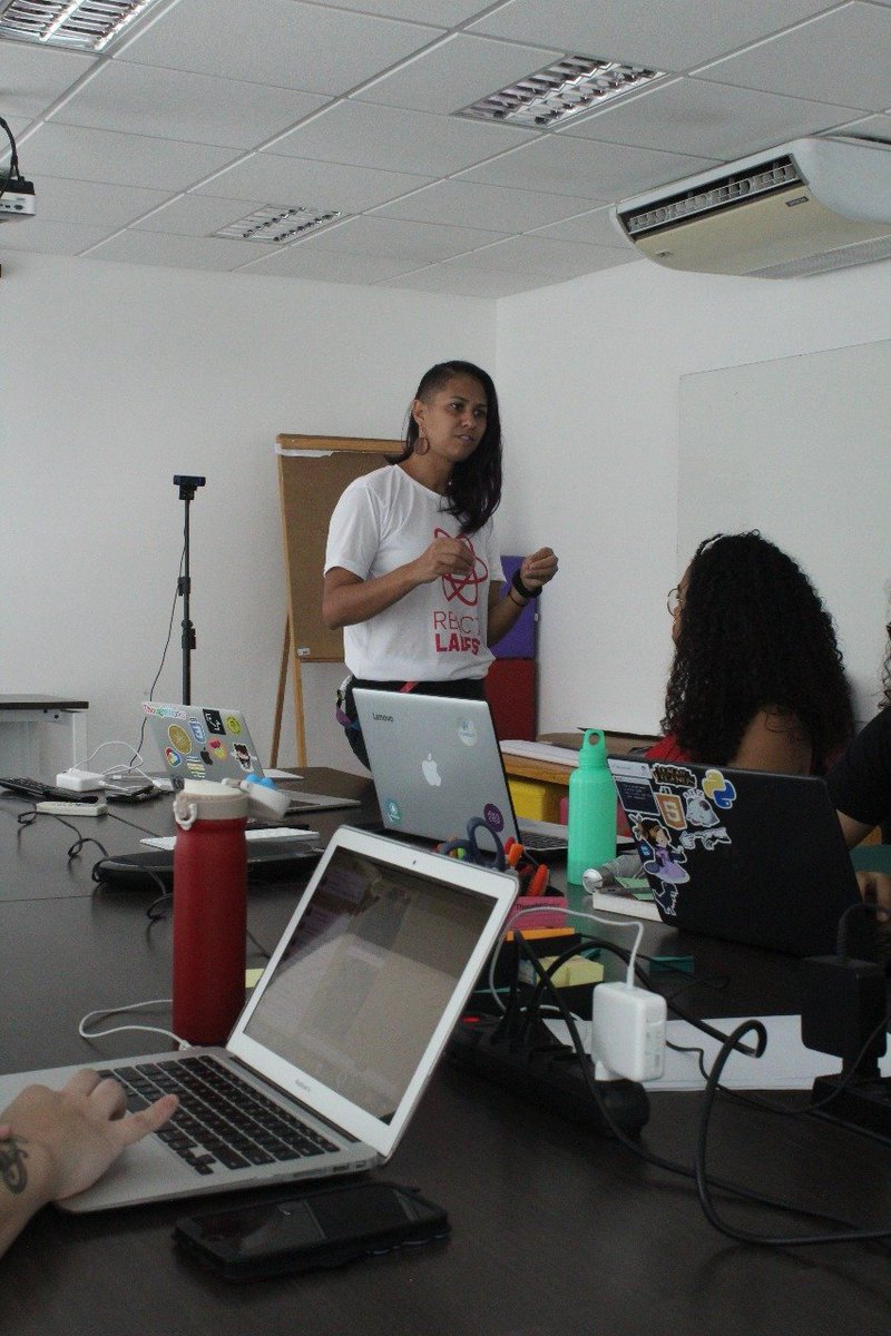 ReactLadies's tweet image. Já estamos na ativa. Nosso encontro tá bastante produtivo. #Codelikeagirl