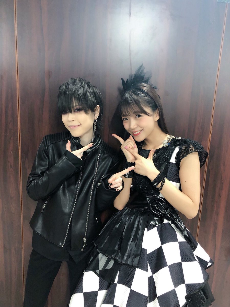 三森すずこ ナノさんとのコラボは私がヒロインのヒミコを演じた Btooom の主題歌 No Pain No Game を一緒に 嬉しかったー ナノさん本当にかっこよすぎて圧倒されまくり あと 今回の衣装はナノさんに合わせて久々のこの衣装に ナノさん