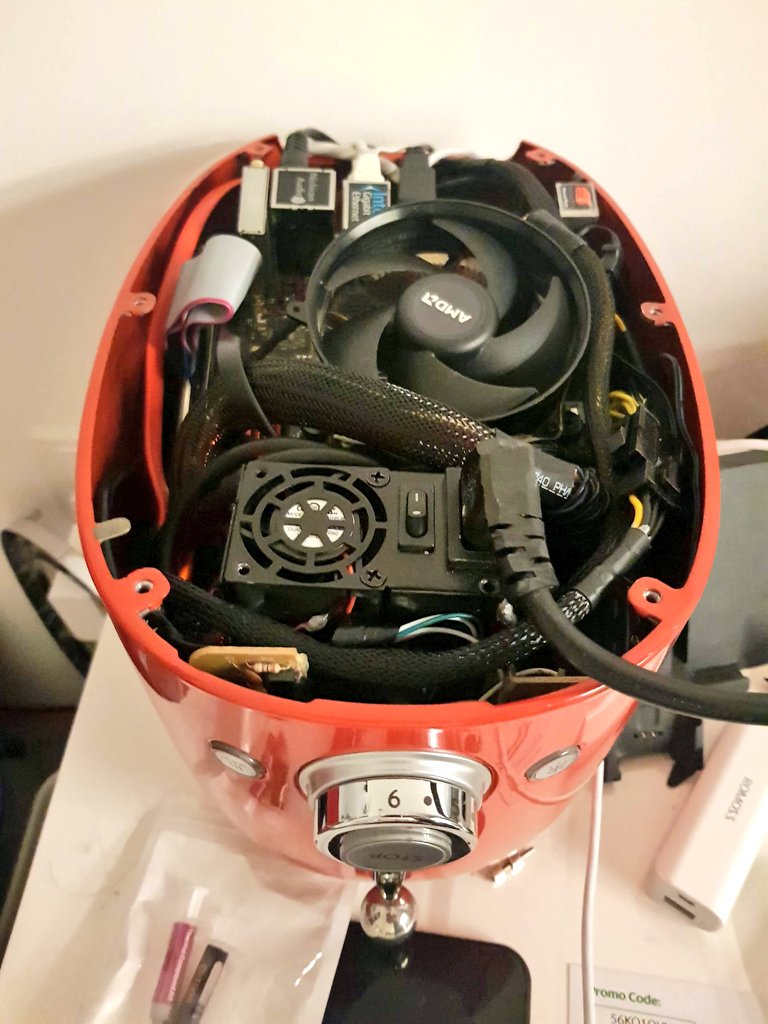 rafazafar's tweet photo. @TastyPCTV A cheap way is to start using things around you :) #Ryzen #ToasterPC #watercooling https://t.co/jQiY0lE6nQ