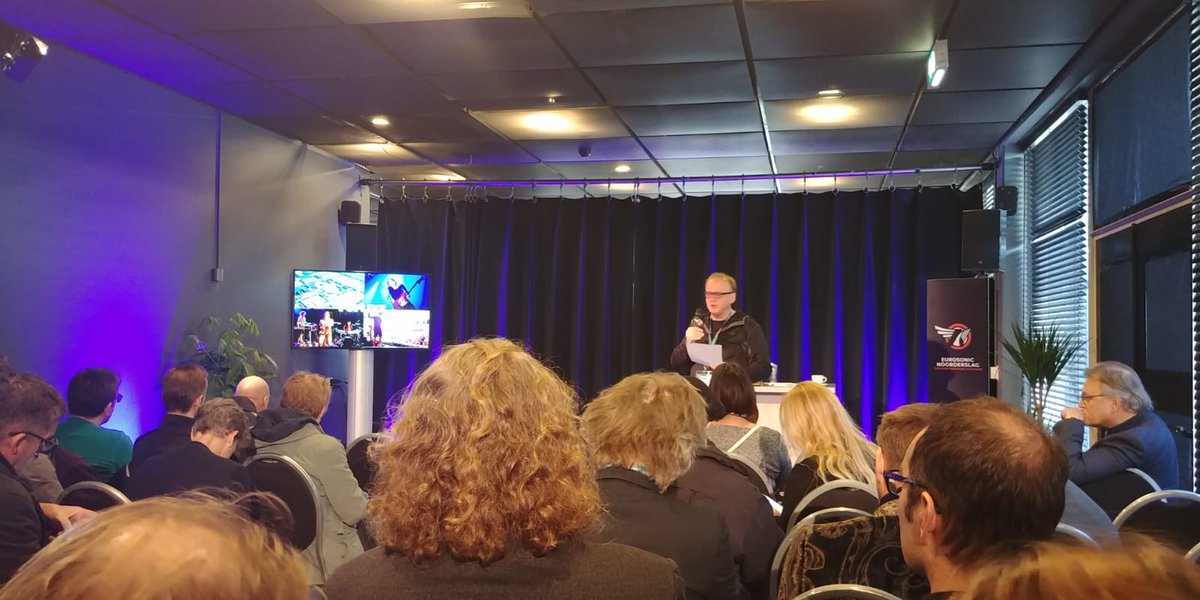 Jan van der Plas (chair Popcoalitie) presenting some of our research on live music at <a href="/esns/">ESNS</a> #esns19 <a href="/NWO_SSH/">NWO-domein SGW (Inactive)</a>