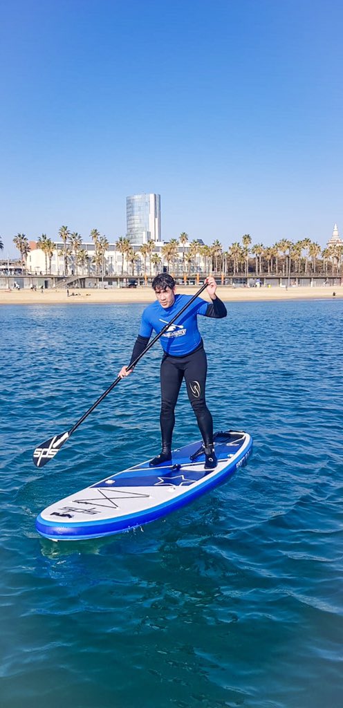 Todos los días son buenos para hacer un #SUPbautizo! 😜☀️🌴🏄🏻‍♂️ #SUP365
Recuerda que siempre que el tiempo y el mar nos acompañen tenemos #paddlesurf sessions en la BCNeta! 🤙👉 whatsapp 666524709 ✍️
📸 @mono_joan 🔝
#ungravitysupsurf