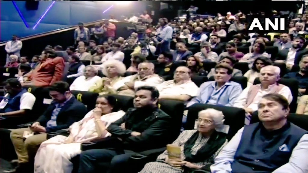 Respected @PMOIndia, inaugurated the first-of-it's-kind, Museum of Indian Cinema in Mumbai today. Truly, a #commendable initiative for the preservation of the #glorious Indian Cinema.
@ashabhosle
@aamir_khan @arrahman
#SidK #MuseumofIndianCinema #PrimeMinister