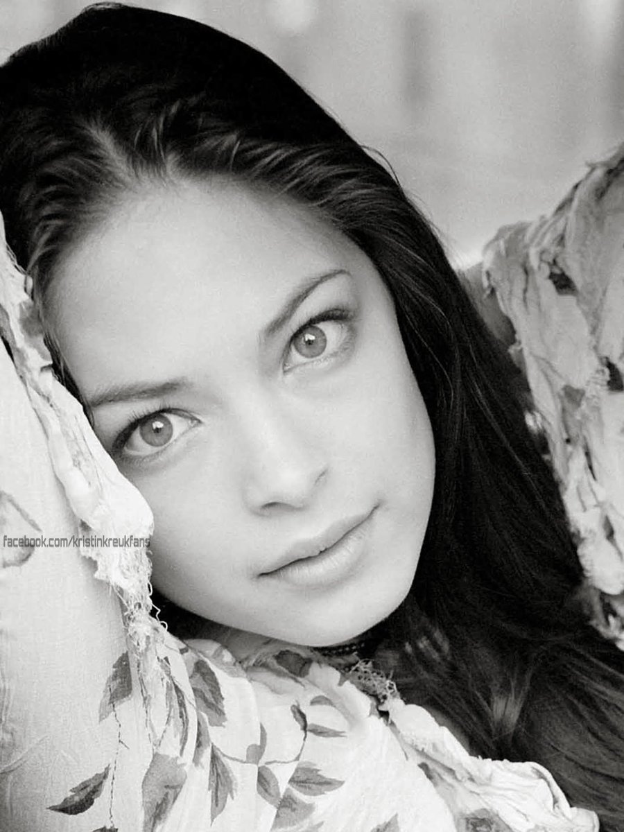 KreukFans's tweet photo. @MsKristinKreuk #TvGuide2003 ❤ https://t.co/AKJJeQyLhT