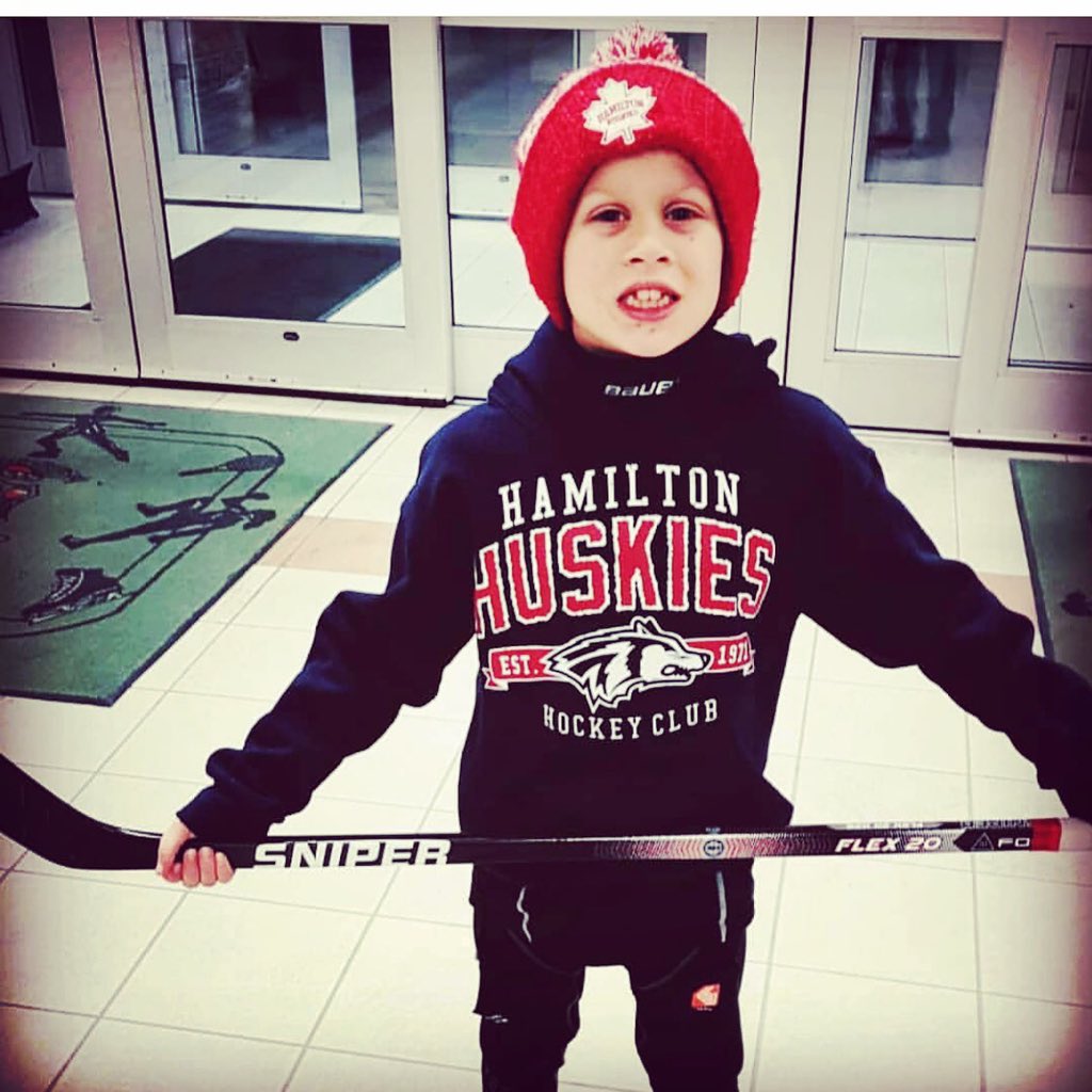 SniperHockeyCA's tweet photo. Congrats to this young sniper whoβs been on a scoring streak over his last 7 games using his Sniper #Flex20 stick! ππ» #Hockey #SniperHockeySticks #Twigs #SniperHockeyArmy https://t.co/LnKCvGzMRC