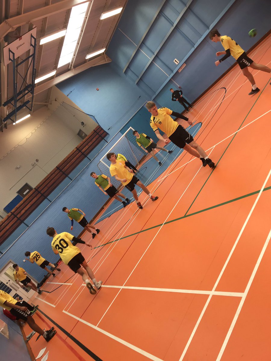 The next generation of coaches undertaking their #level #1 #handball #coaching #assessments during Academy Training today #southwest #pride #futurecoach <a href="/englandhandball/">England Handball</a> <a href="/bobby_white_12/">Bobby White</a> <a href="/swsportsnews/">South West Sports News</a> 🤾‍♂️👏🏻🤾‍♀️🔥