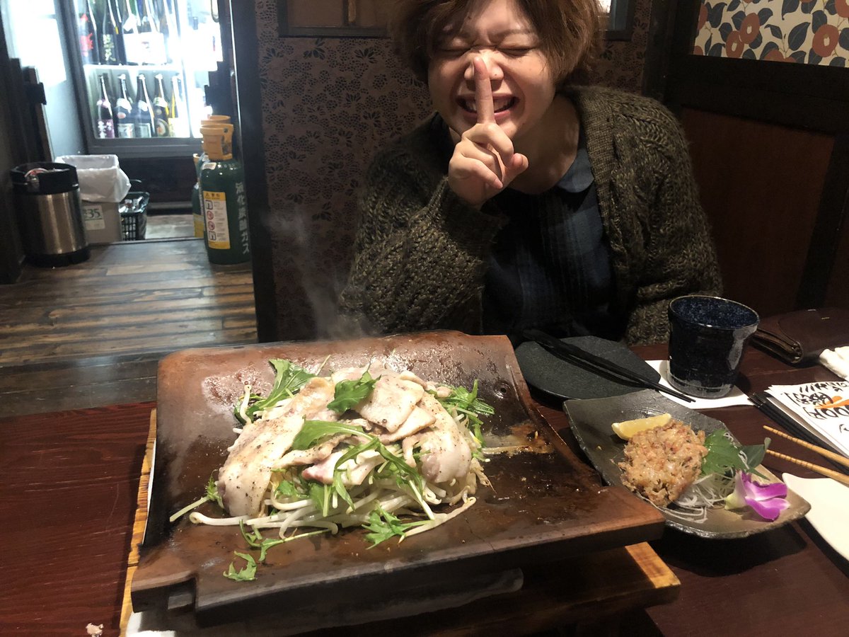 ToyYonetake's tweet photo. 無事演奏1日目、終了しましたー！
#新潟モノリス ありがとうございました！

その後の打ち上げで、がらがらを引いて一等を当てた益田です！笑 https://t.co/AH4mFD4iyL