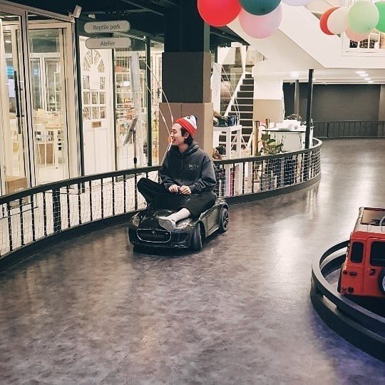 jung_vm's tweet photo. 정갱 모하냐구 ㅋㅋㅋ 진심 신나보여 ㅋㅋ https://t.co/gD5QGa4HPA