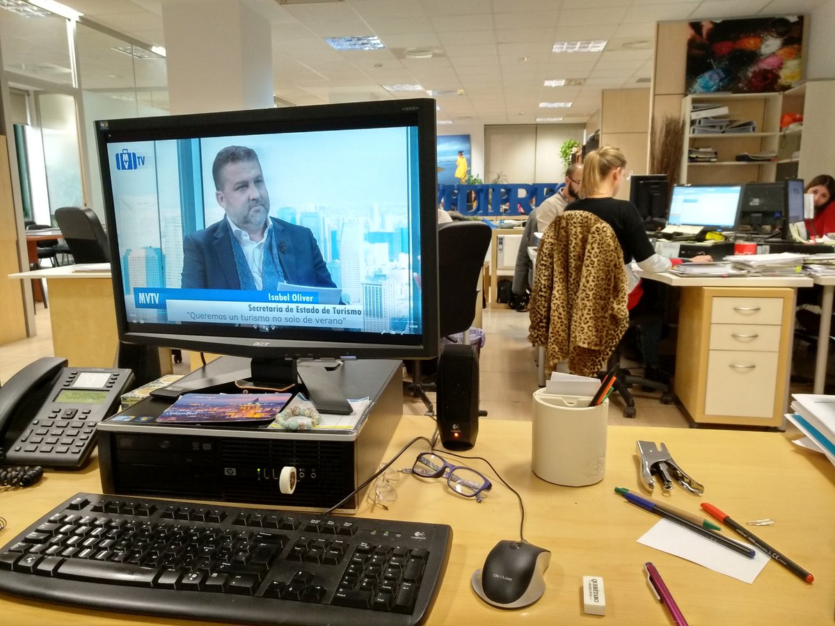 FerValmaseda's tweet photo. Buenos días!!! Visionando el primer programa de @Miradas_TV con el equipo de @RVEDIPRESS!!! Estrenamos el día 22, a las 20h, en @OrangeTV_es, con @IsabelMOliver, una entrevista #AnaLarrañaga, directora de @fitur_madrid y Mohamed Sofi Director de @turmarruecosnet en España. https://t.co/Br0TslG0Nl