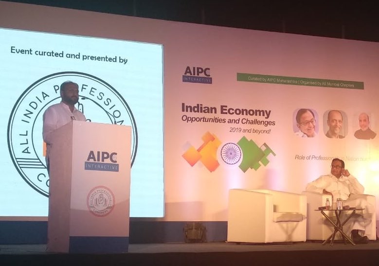ProfCong's tweet image. #PCatAIPC ! 

AIPC Maharashtra’s Secretary @mathewmantony opens the session with a fantastic speech!