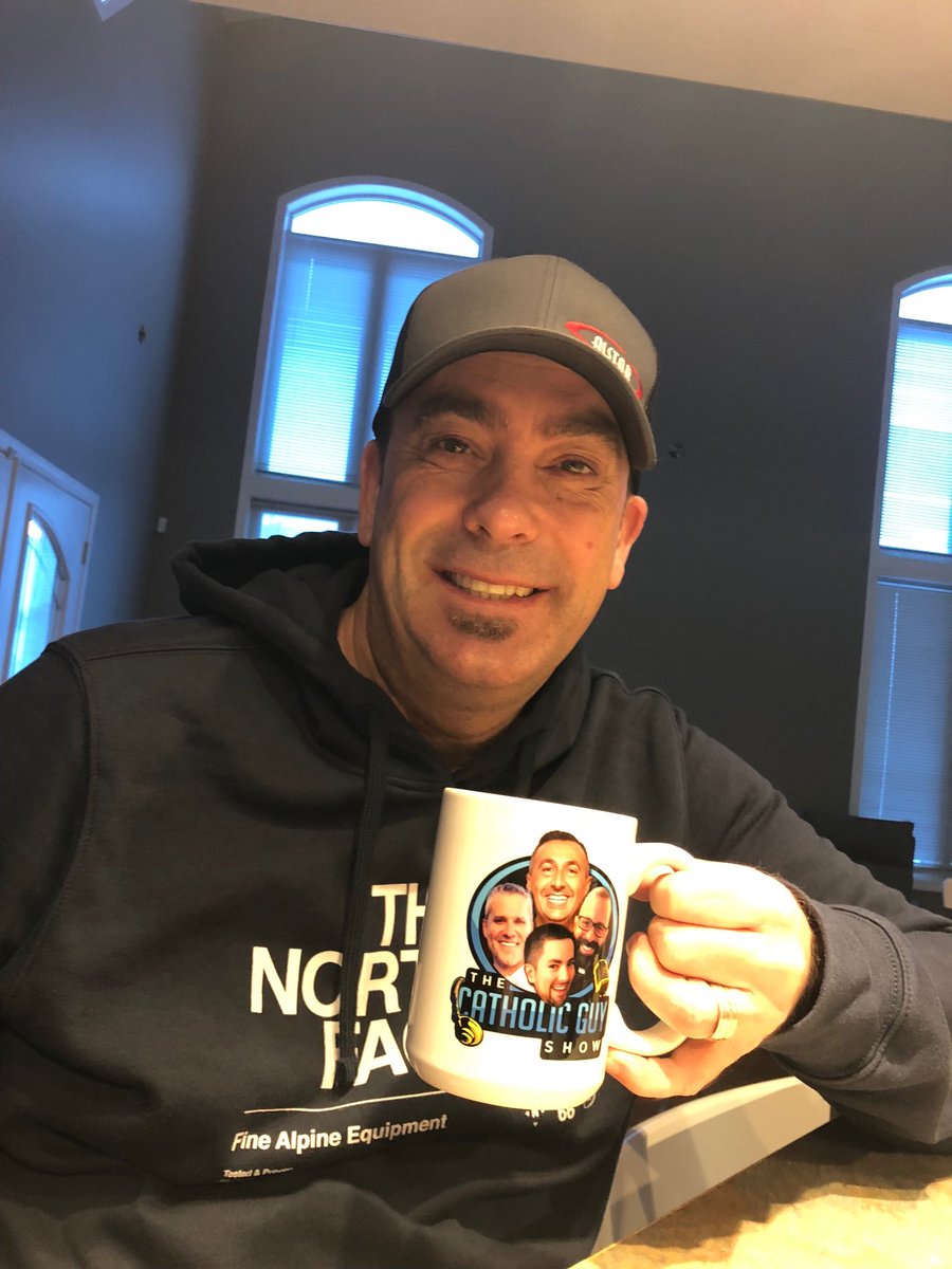 JfewerFewer's tweet image. Enjoying my morning coffee with these guys ⁦@linorulli⁩ ⁦@FatherJimChern⁩ ⁦@FakeTylerV⁩