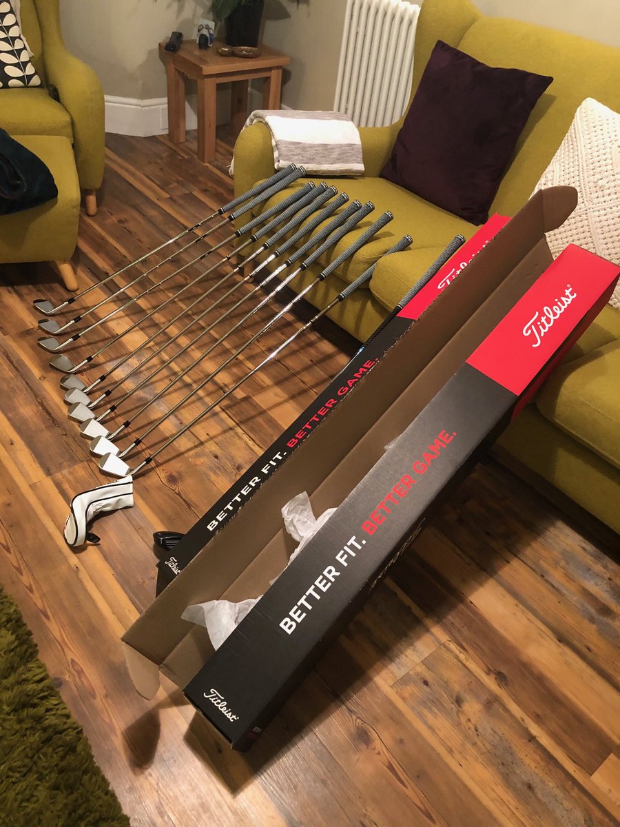 oinking's tweet photo. Happiness is a new set of AP3 irons and accessories! #happydaveday @Titleist @PinHighgolf #questforsinglefigures https://t.co/369TTqV1nj
