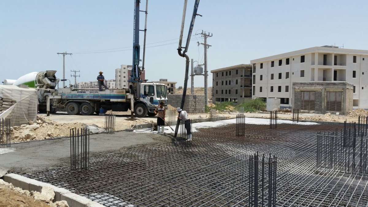 LiparBeton's tweet photo. شركت ليپار بتن بزرگترین کارخانه بتن آماده استاندارد و با استفاده از پیشرفته ترین و مجهزترین ماشین آلات تولید، حمل و انتقال بتن درمنطقه آزاد چابهار و مجهز به باسكول ٦٠ تنى و آزمايشگاه آماده انجام کارهای ساختمانی شماست. با ما تماس بگیرید. #چابهار #ایران #بتن #ساختمان https://t.co/qkCzDbHzCW