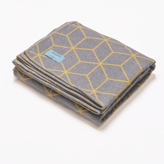 thegodolphin's tweet photo. We love the range of products from coastal inspired, British made @atlanticblankets who are based up the line in Perranporth. All of our rooms have these super soft blankets made from 75% recycled cotton. we love them! #Cornish #atlanticblankets #godolphinarms https://t.co/4STSYGnqyZ