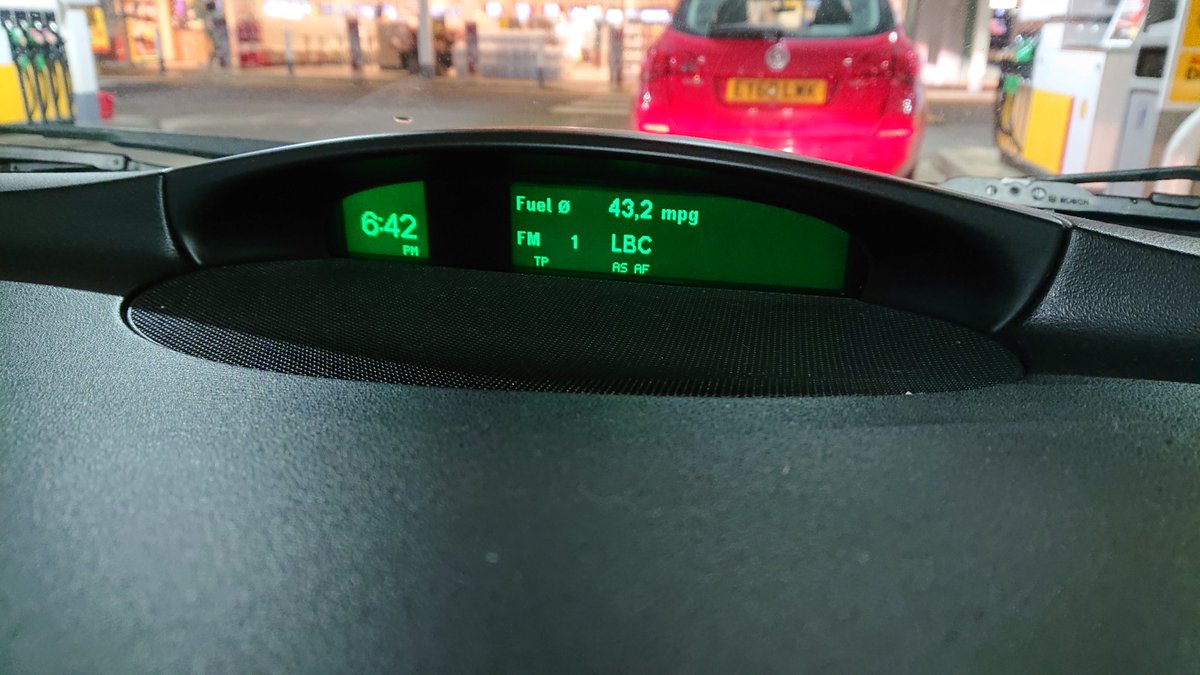 Mike_Humble's tweet image. Luton to Cobham Svcs on a gallon of pop... Incredible. I love my old scrotter, even if she's covered in bird pap!