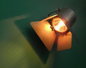 The "Spotlight Effect" gives startups a massive advantage and opportunity to adopt a large number of users. But, the spotlight can also kill naive startups
app.quuu.co/r/rrpnyrb