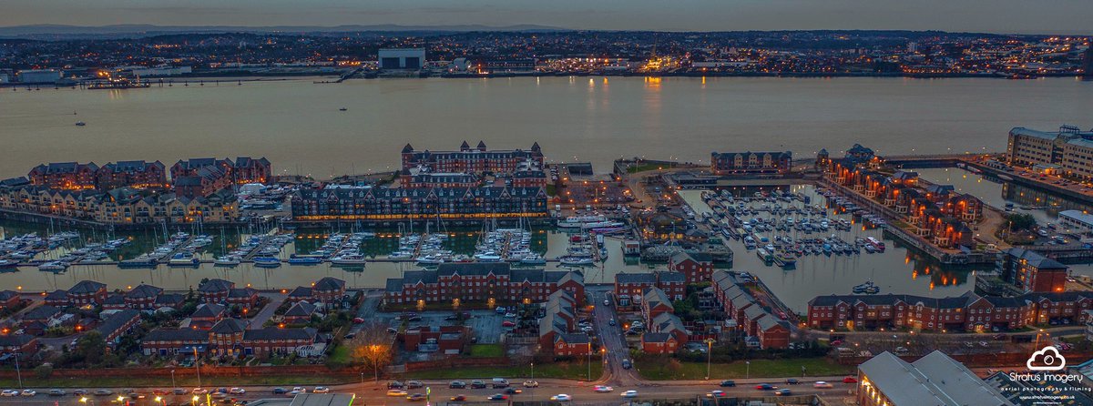 Liverpool Marina <a href="/LiverpoolMarina/">Liverpool Marina</a> at dusk 📸 #liverpoolmarina #liverpool #liverpoolwaterfront #marina #aerialphotography #uav