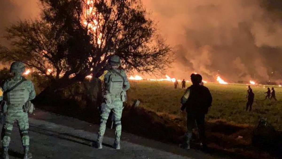 Dozens killed in Mexico fuel pipeline blast https://reut.rs/2DkMfqu