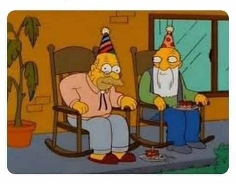 BatMau101's tweet photo. Cuando me doy cuenta que este año cumplo 24. ☹️ https://t.co/7T9fsugLJM