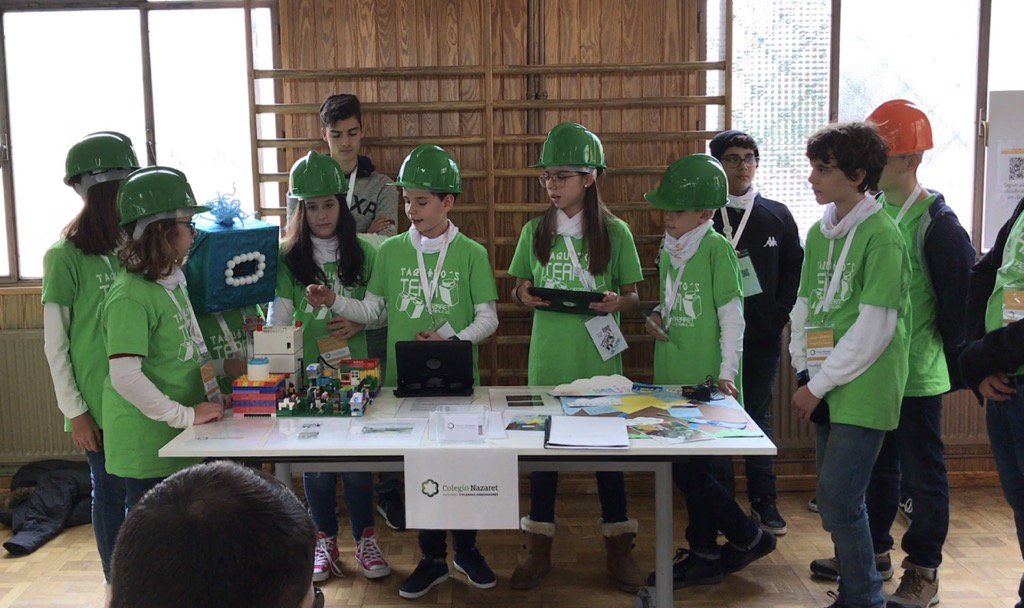 RealejosNazaret's tweet photo. Ya hemos presentado nuestro proyecto científico junto con el resto de coles participantes. Todos los coles participantes han demostrado ser unos buenos científicos y lo han hecho genial. #BeLiveBelife #NazaretRoboticsExperience https://t.co/UD5nslDAkS