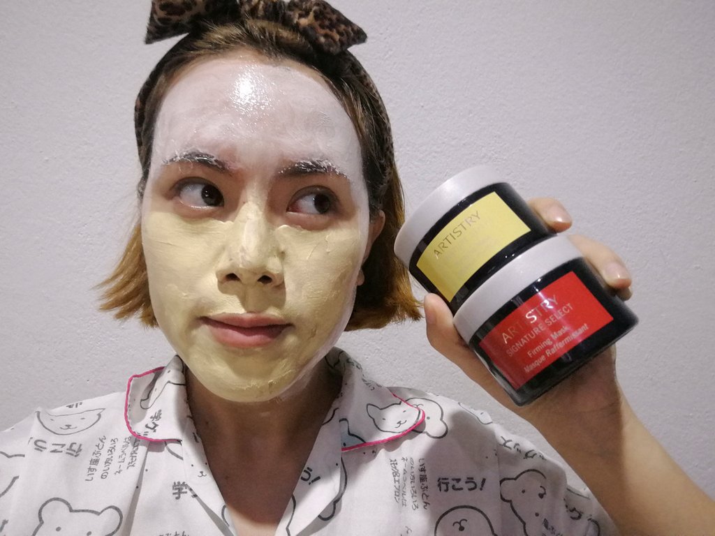jehkatieee's tweet photo. 🌈✨ วันนี้ลองทำ Muti-Masking จาก Artistry Select Mask 2 สูตรนี้ 💛สีเหลือง detox ผิว ❤️สีแดงยกกระชับผิว มาร์คไว้ 10 นาที แล้วล้างออกด้วยน้ำอุ่นผลคือหน้านิ่มมากเวอร์ ผิวดูละเอียดรูขุมขนเล็กลงด้วยจ้า #ไว้รีวิวห้ามขายของโว้ย #ของดีบอกต่อ #SelectMask #ArtistryThailand https://t.co/263lyZiWwb