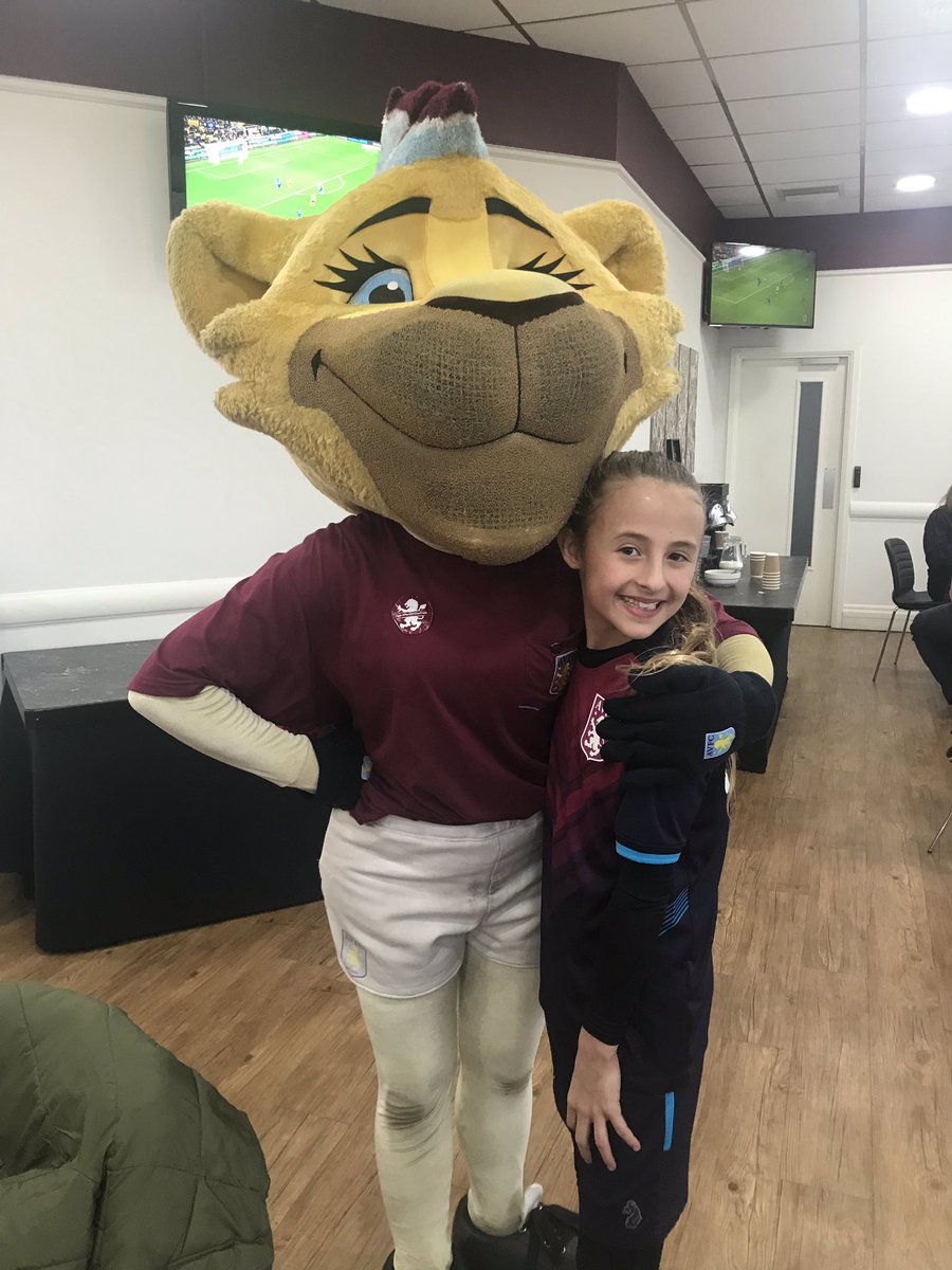 maggs_satchwell's tweet photo. #AVFC come on the Villa! https://t.co/iCLBUVkMx0