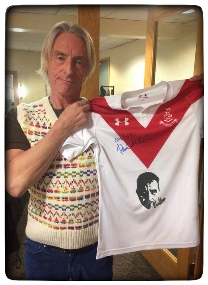 Even Mr Weller is #Upforthecup today! #EIO #TheDiamonds
#CelticvAirdrie
#OhAirdrieiswonderful
@ScottishCup
@AirdrieoniansFC 
@paulwellerHQ