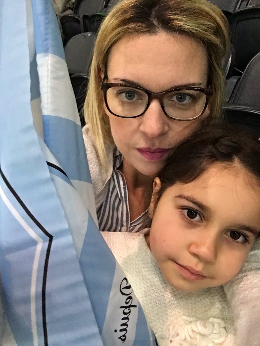 aurelienbn's tweet photo. Et un petit match de rugby ! #ParisLaDéfenseArena #Racing92 #R92SCA https://t.co/gH1fWZTJGr