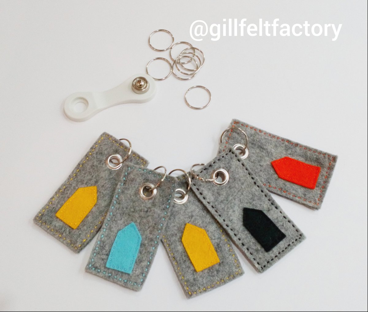 When you've got left over felt that you don't want to waste.... make itsy bitsy stuff for your craft fair!

100% soft wool felt keyrings that you can find when you're rifling around in your bag!!

(I'm keeping the wobbly blue one 😉) 

#handmade
#quickmakes
#handmade