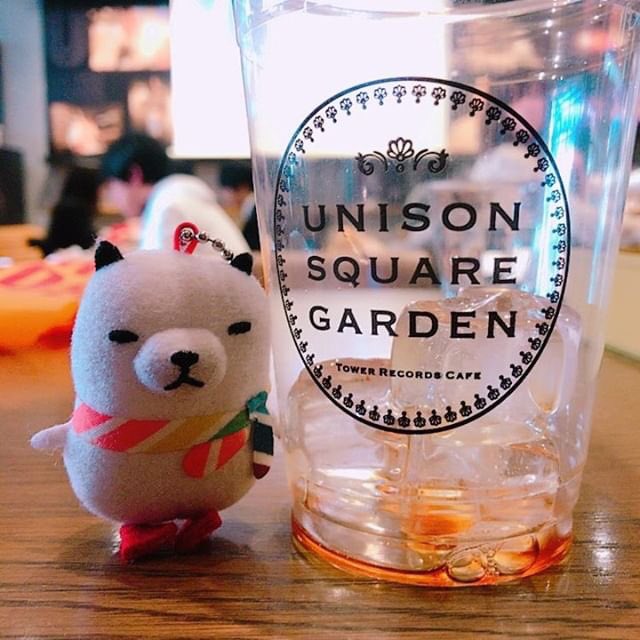 てす 友達のジーンちゃんが 大宮駅付近で行方不明になりました 同じくぬいぐるみを好きな者としては 代わりはいなくて本当に大切な家族だから どうか拡散してください 泣 そして ジーンちゃんの居場所がわかりますように