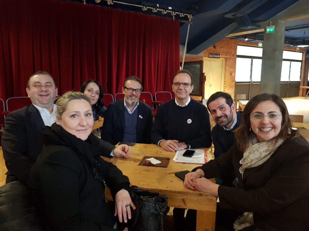 #PiattaformaMilano : la Regione Emilia-Romagna c'é con 
<a href="/CeccarelliAdele/">adele ceccarelli</a> <a href="/rossi454/">Claudio Rossi</a> e #SabrinaBotteghi .
Buon giornata amici vi terremo informati!
<a href="/s_parisi/">Stefano Parisi</a> <a href="/giuseppepellac/">Giuseppe Pellacani</a> @Piatt_Futuro <a href="/Piattaformamil1/">Piattaforma Milano</a> <a href="/energieper/">Energie PER l'Italia</a> @epi_lombardia